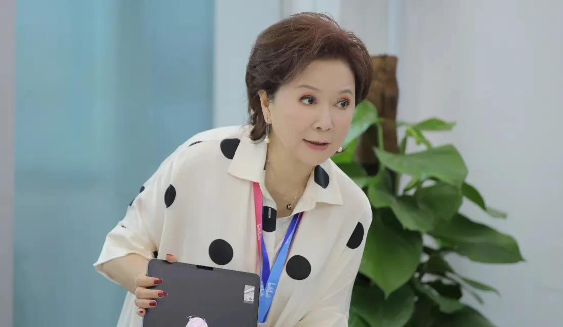 蔡明