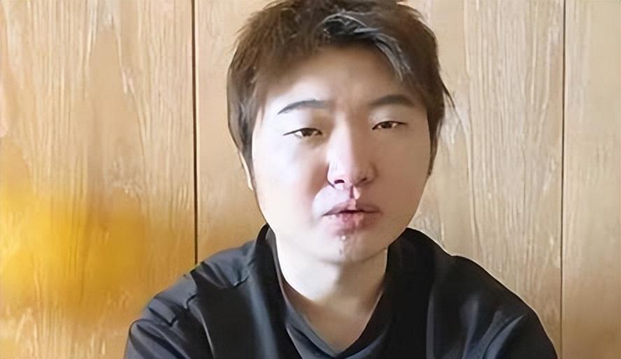 吳彤