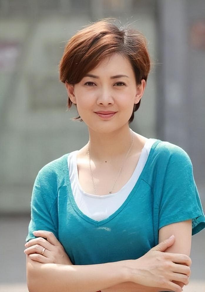 牛莉