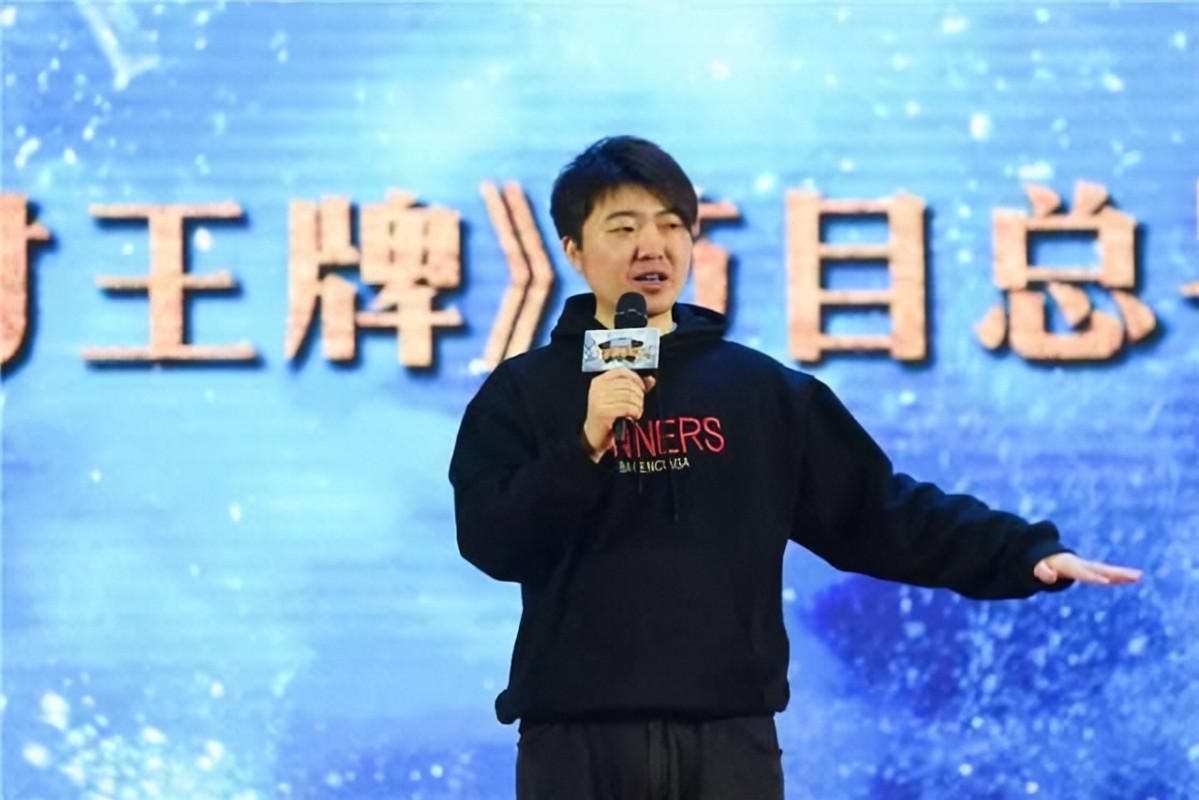 吳彤