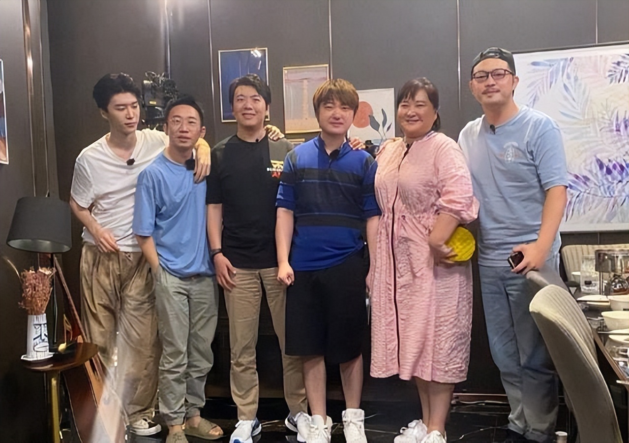 吳彤