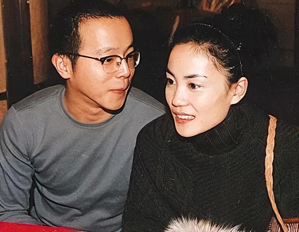 張亞東