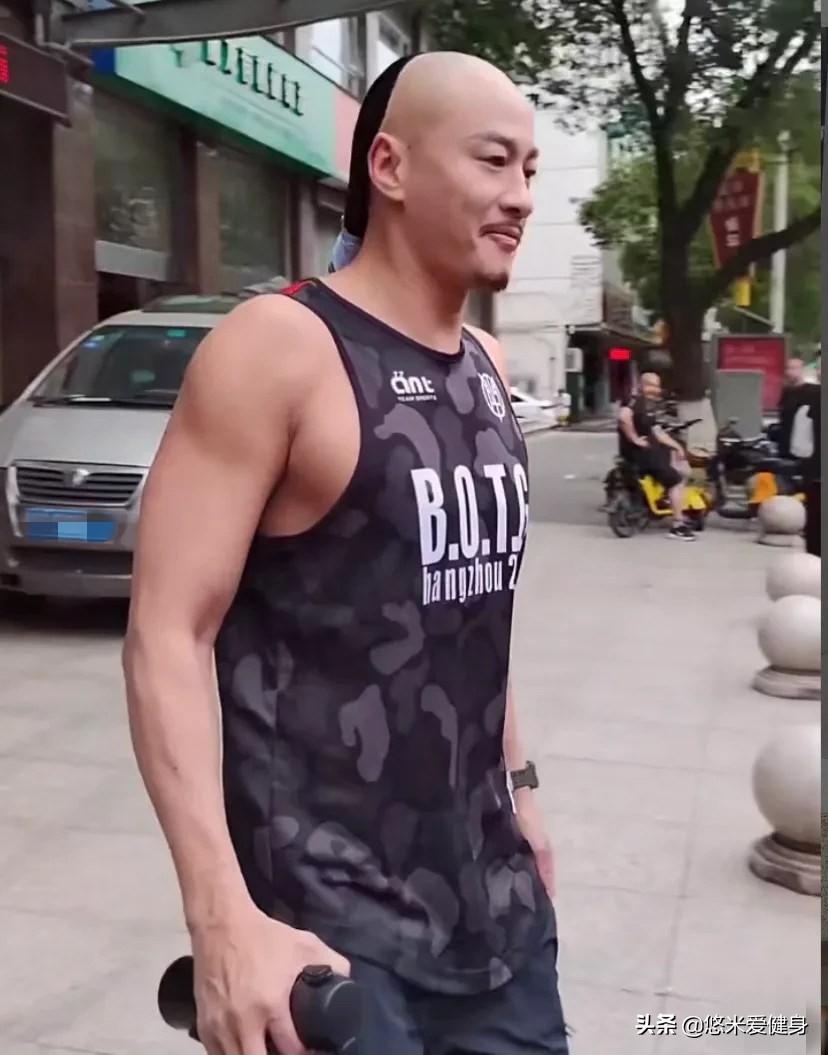 何潤東