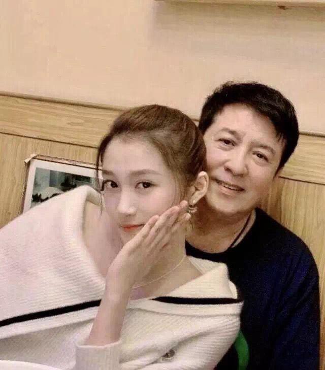 關曉彤