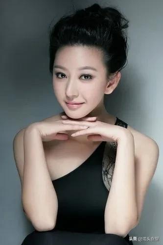 唐一菲