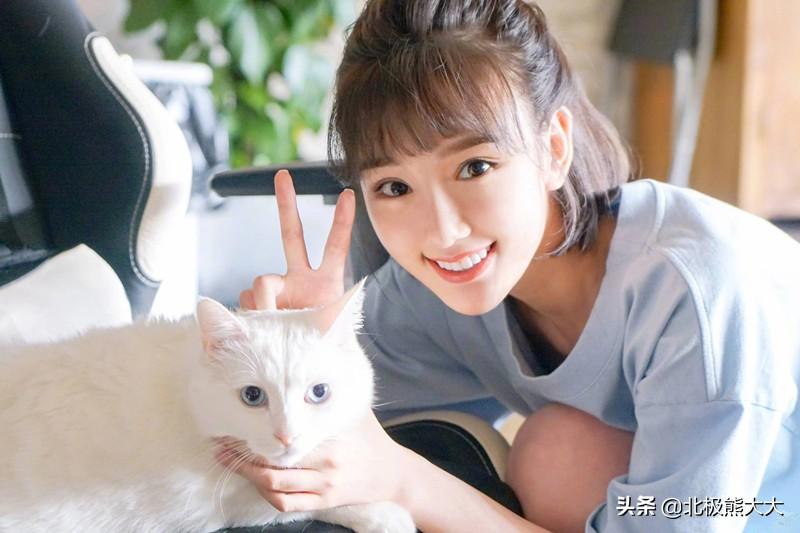 毛曉彤