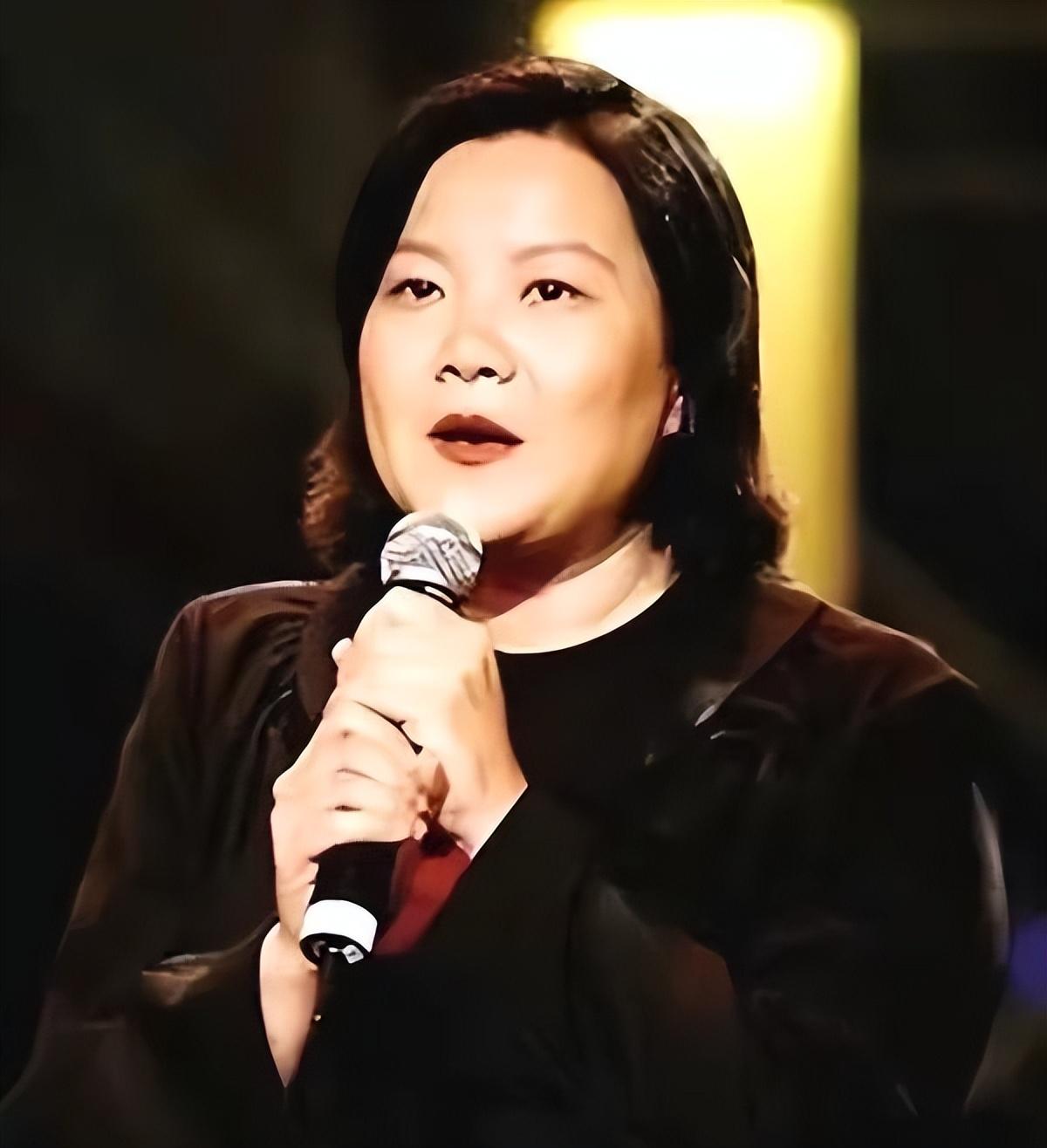 洪晃