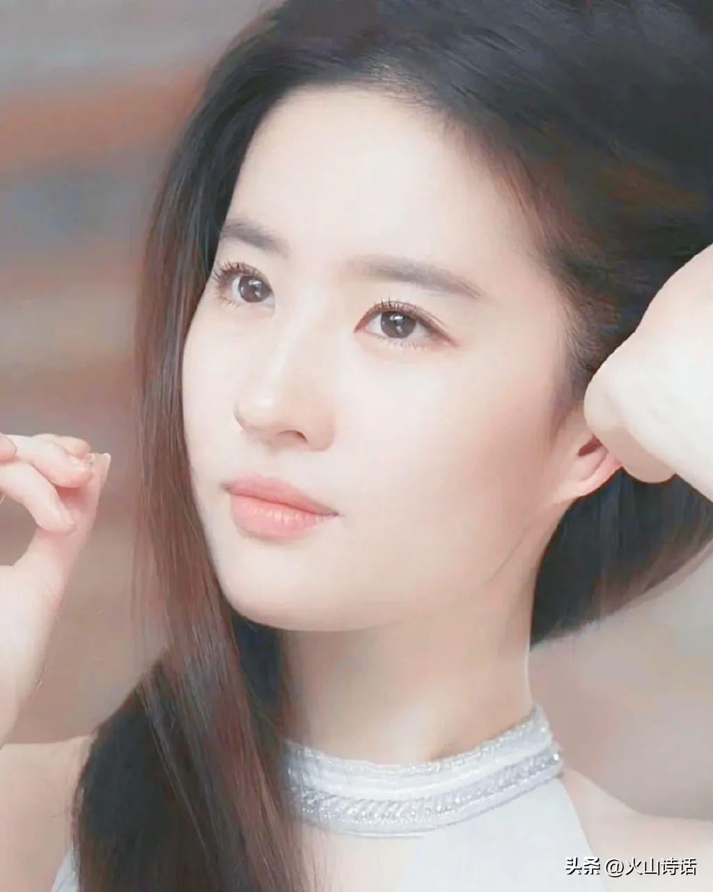 劉亦菲
