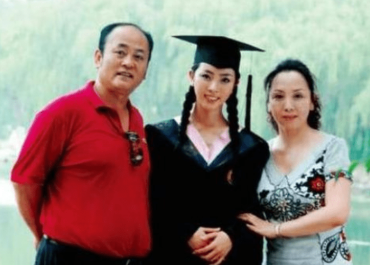 李思思
