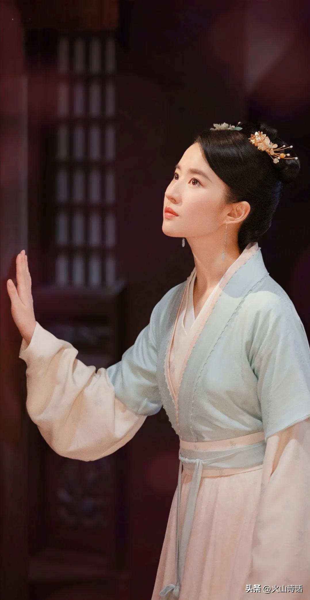 劉亦菲