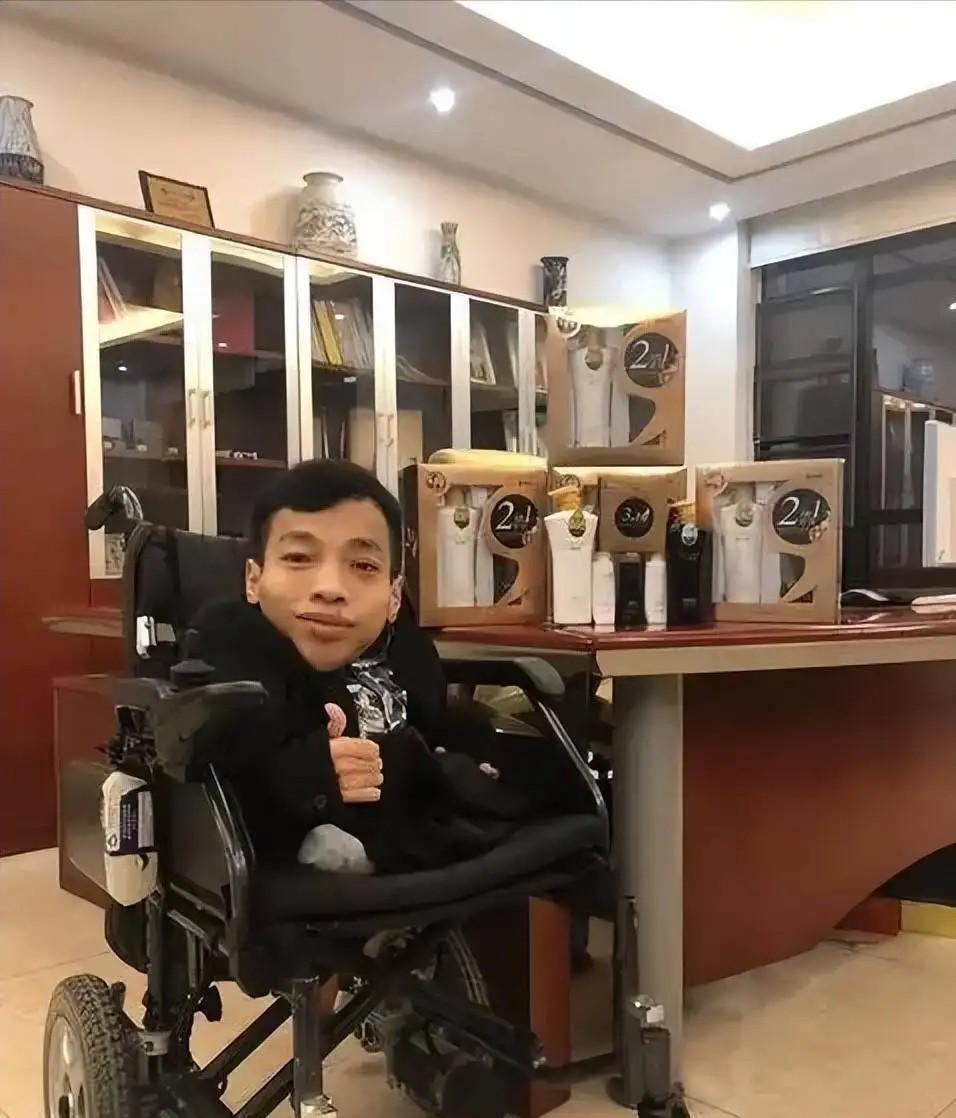 李創利