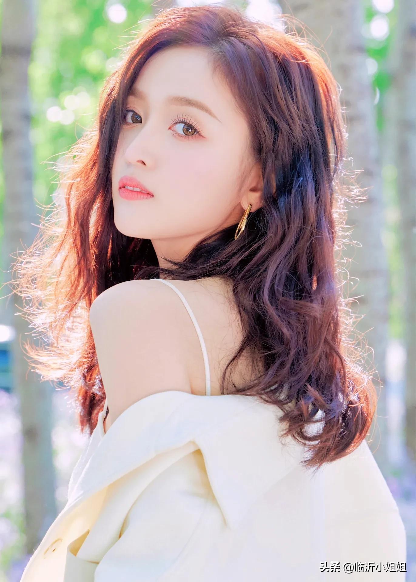 吳宣儀個人資料及簡介(清新靚麗的女團美少女，凌厲眼眸，甜美外形，美爆啦)
