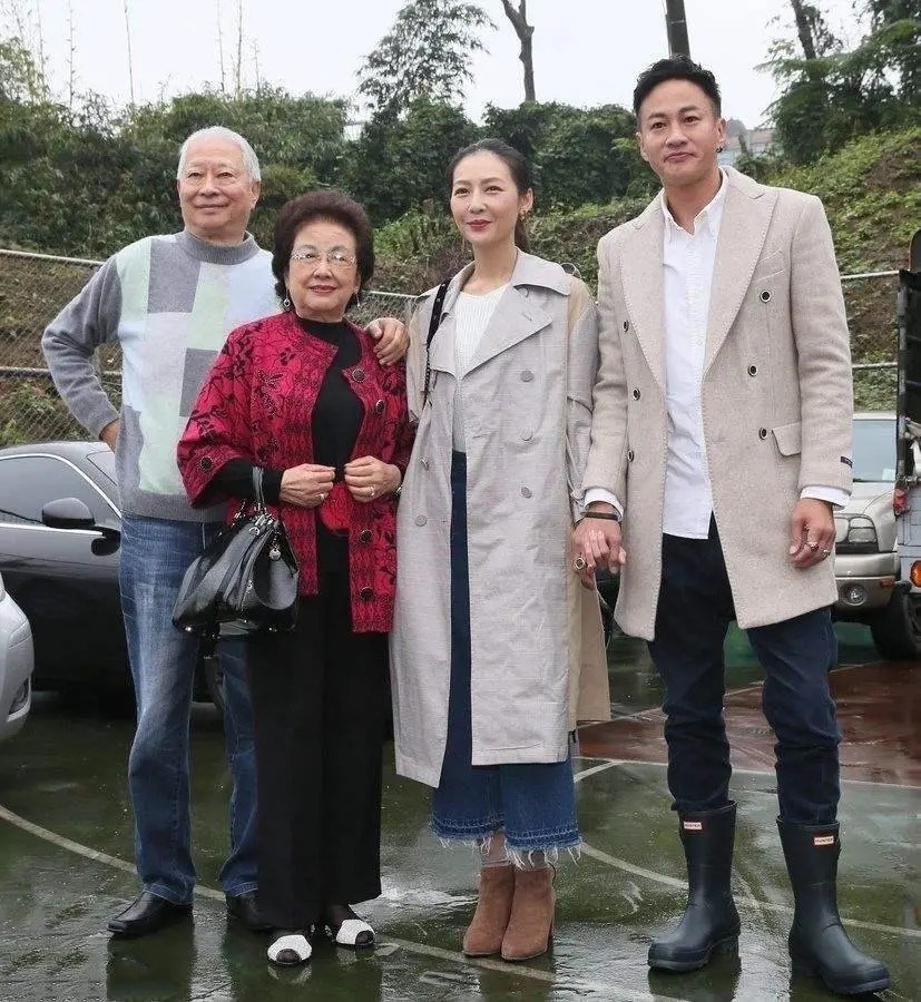 何潤東