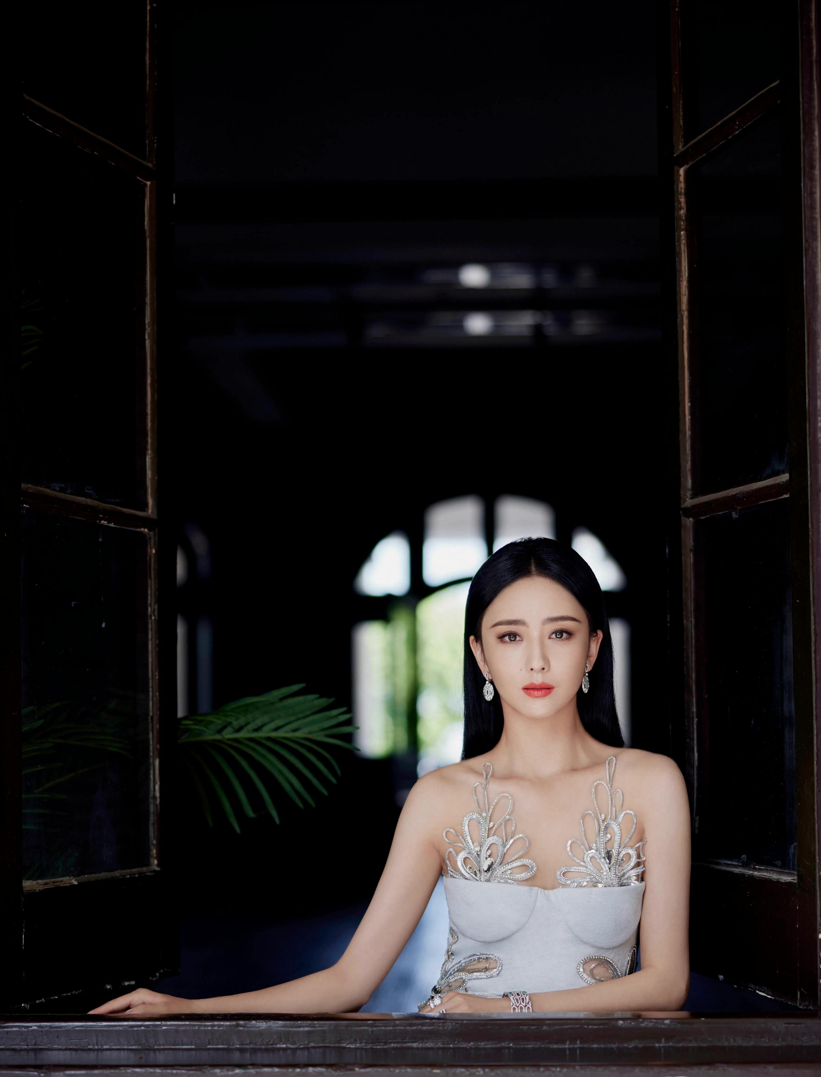佟麗婭