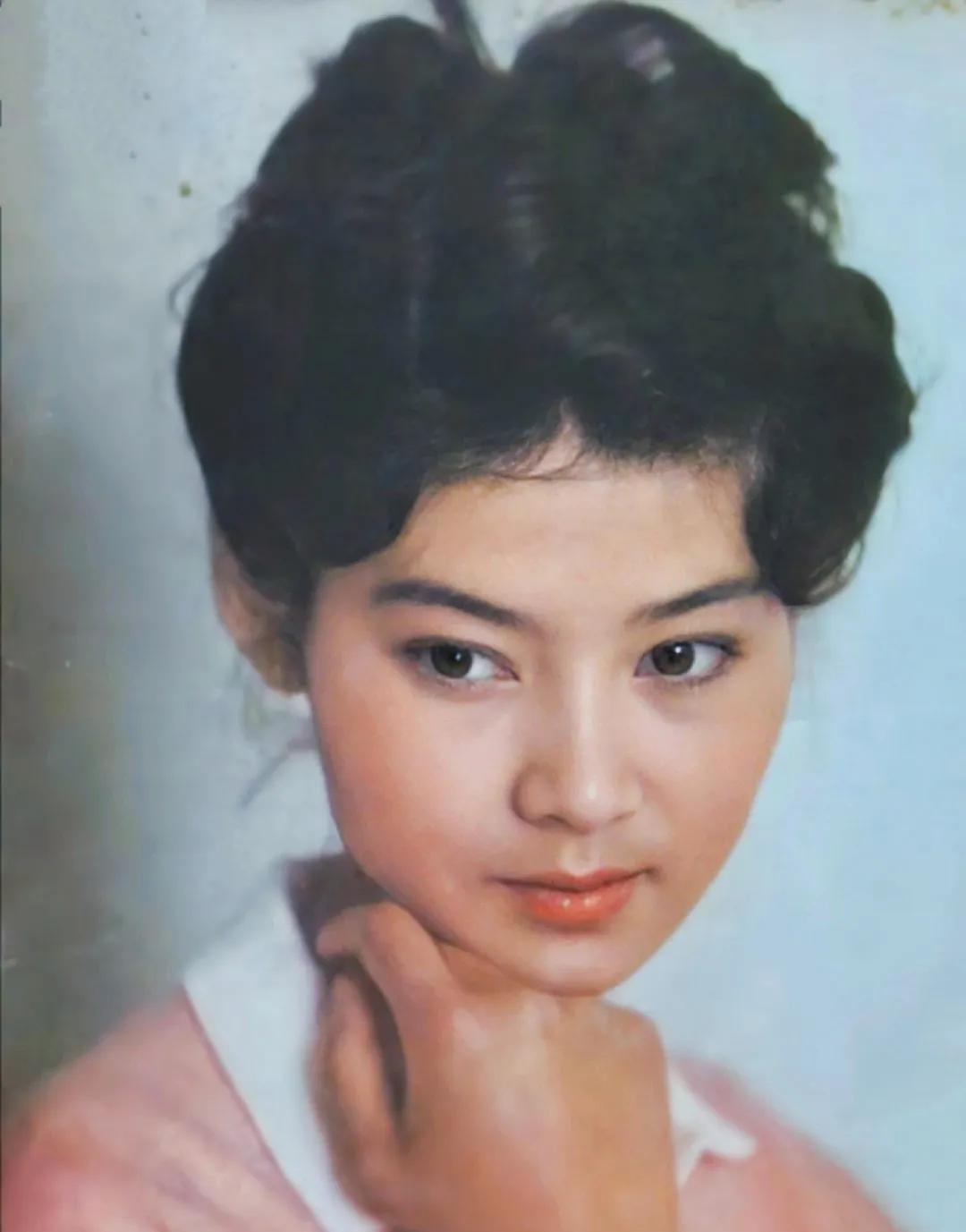 潘虹
