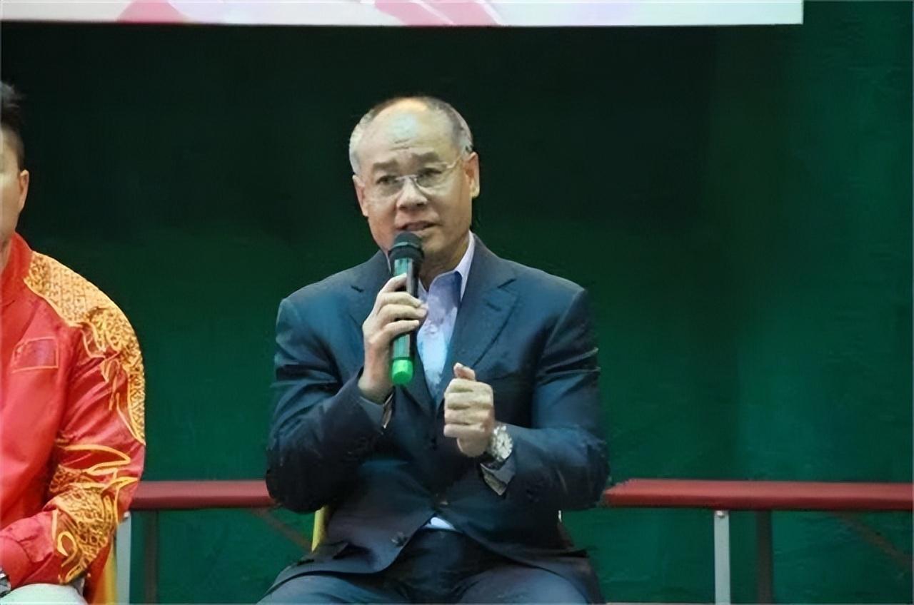 李寧
