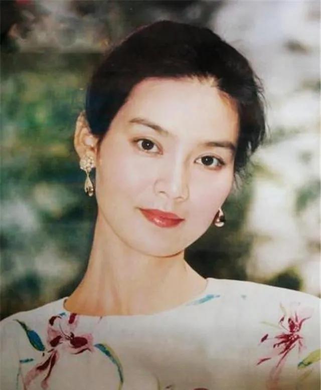 潘虹