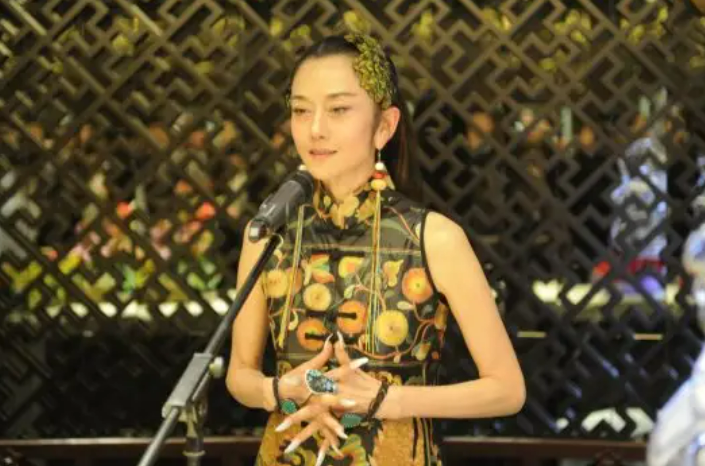 楊麗萍