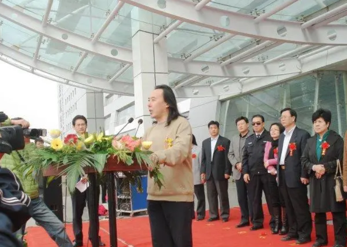 翟鴻燊