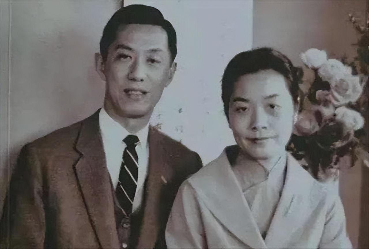 葉曼