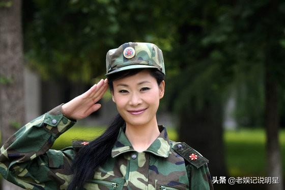 於文華