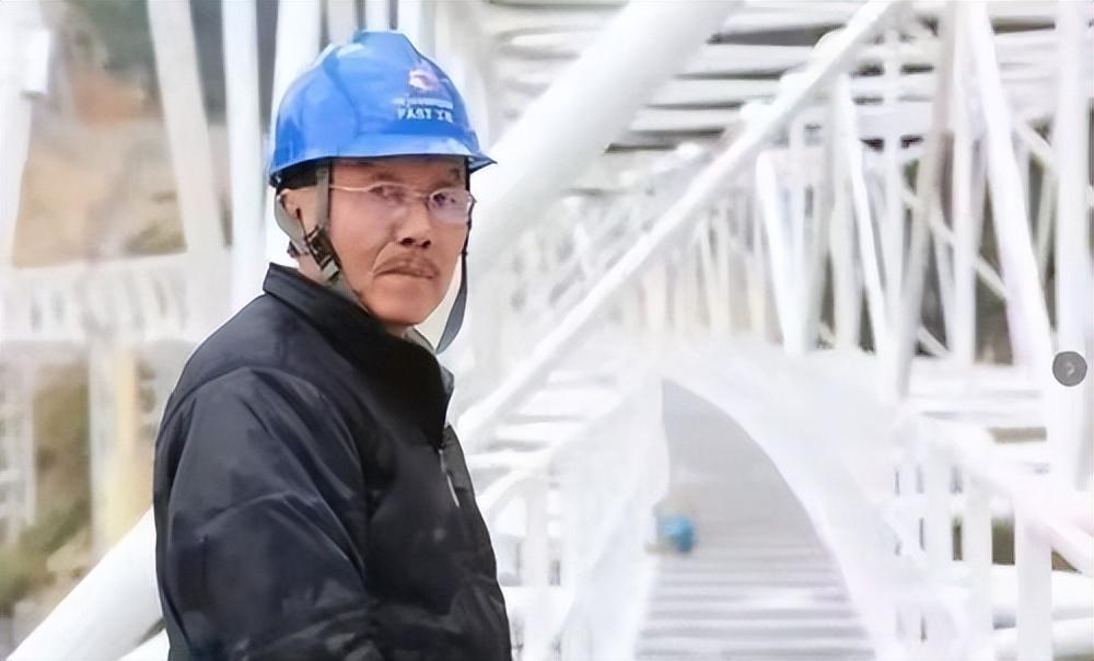 南仁東