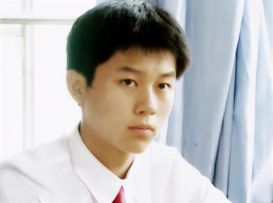 李晨