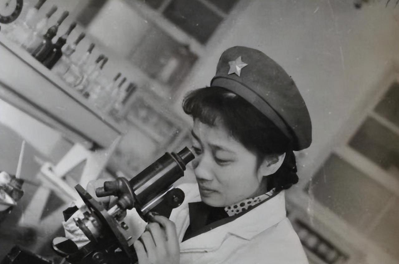 景寶玲