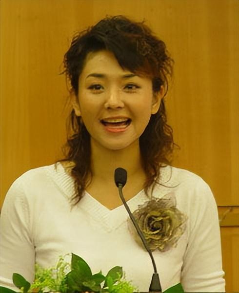 方瓊