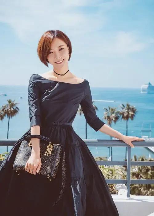王珞丹個人資料簡介及家庭背景（女明星王珞丹開豪車，她的生活過得很有品質）