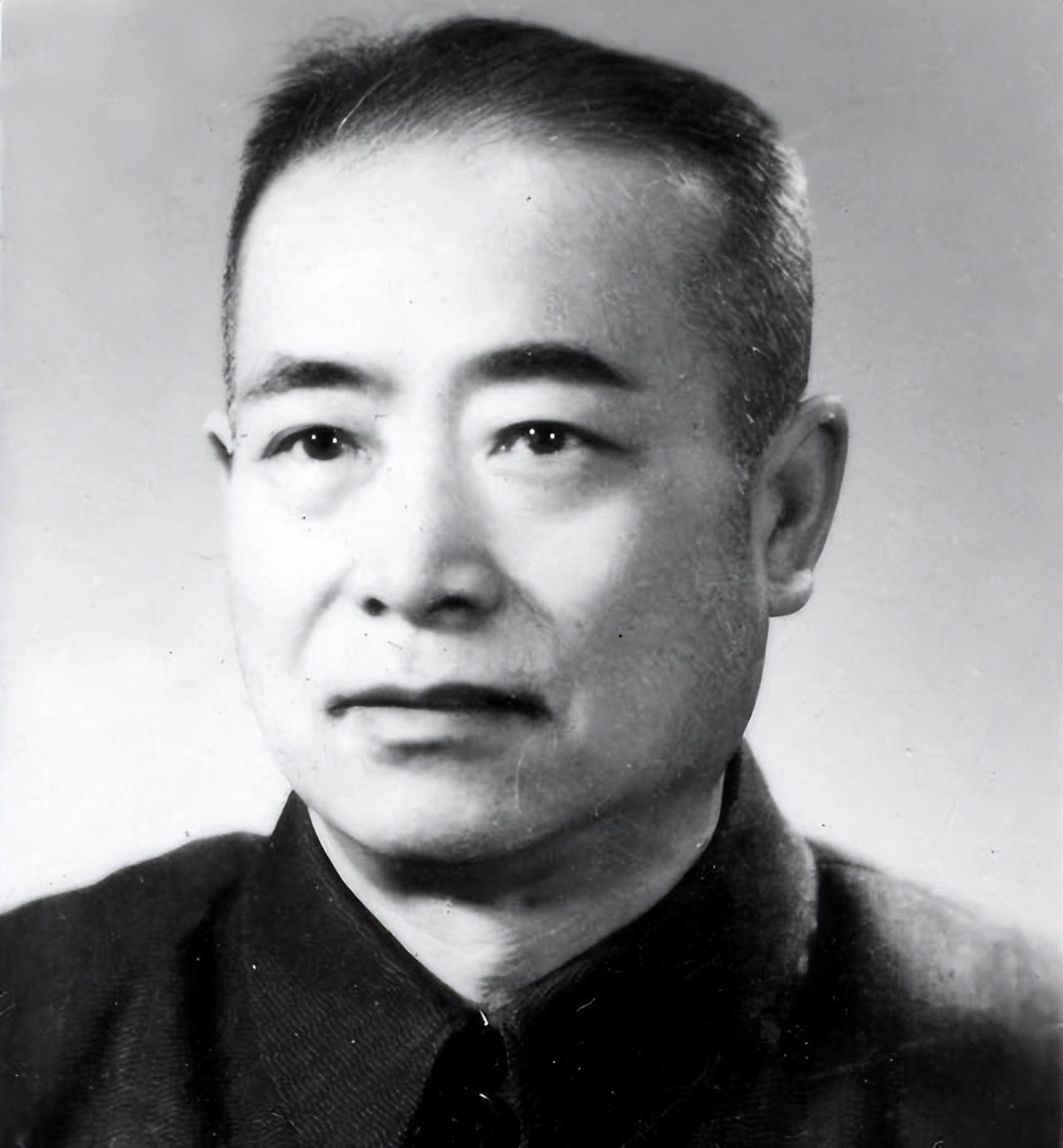 範紀曼
