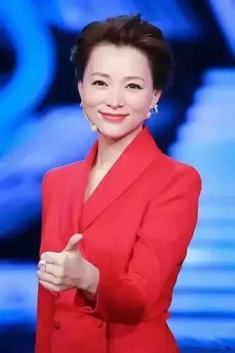 董卿