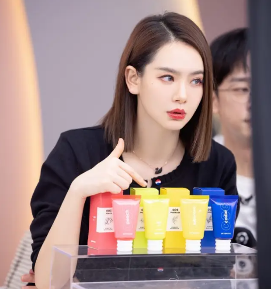 戚薇