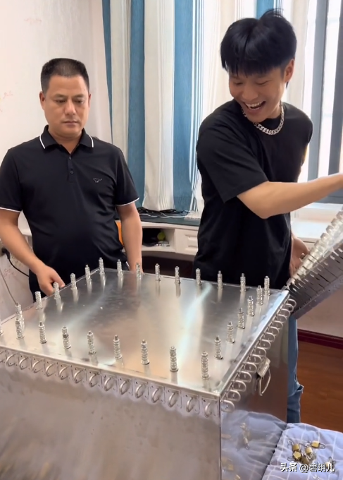 小楊哥