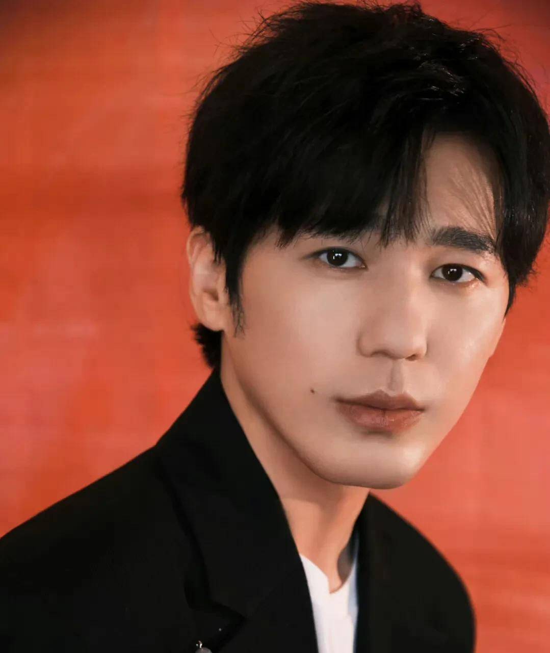 白宇