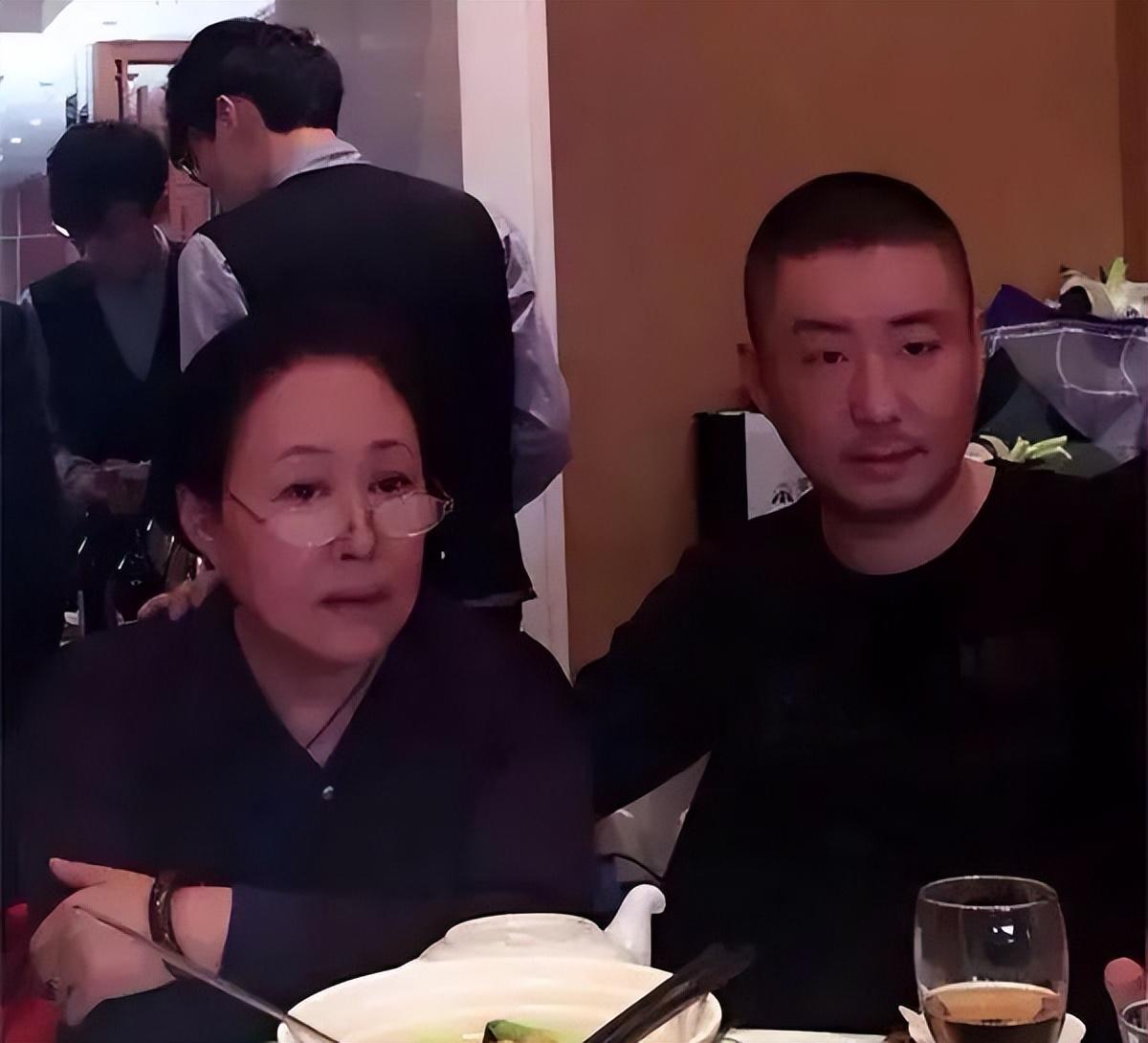 斯琴高娃