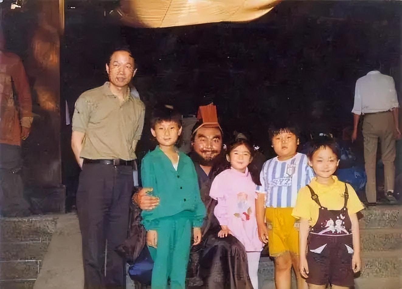 李靖飛