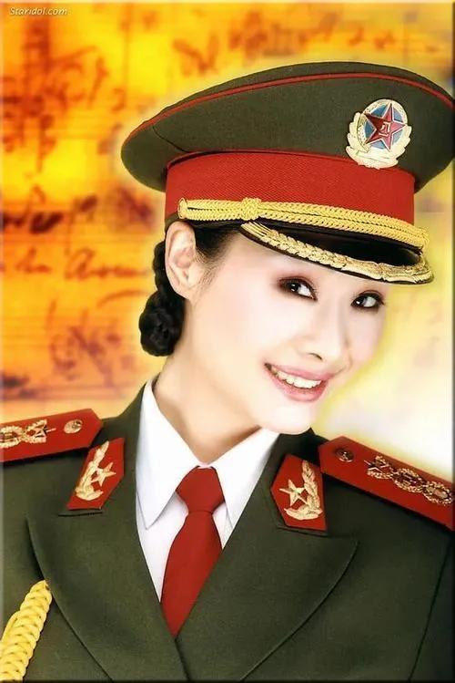 於文華