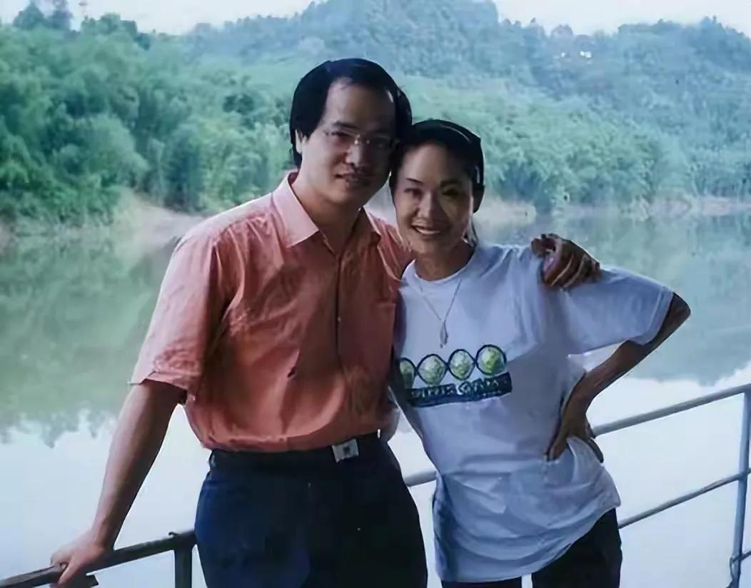 於文華