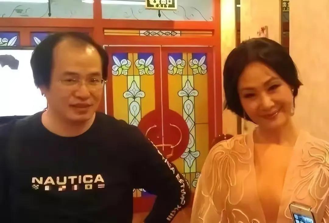 於文華