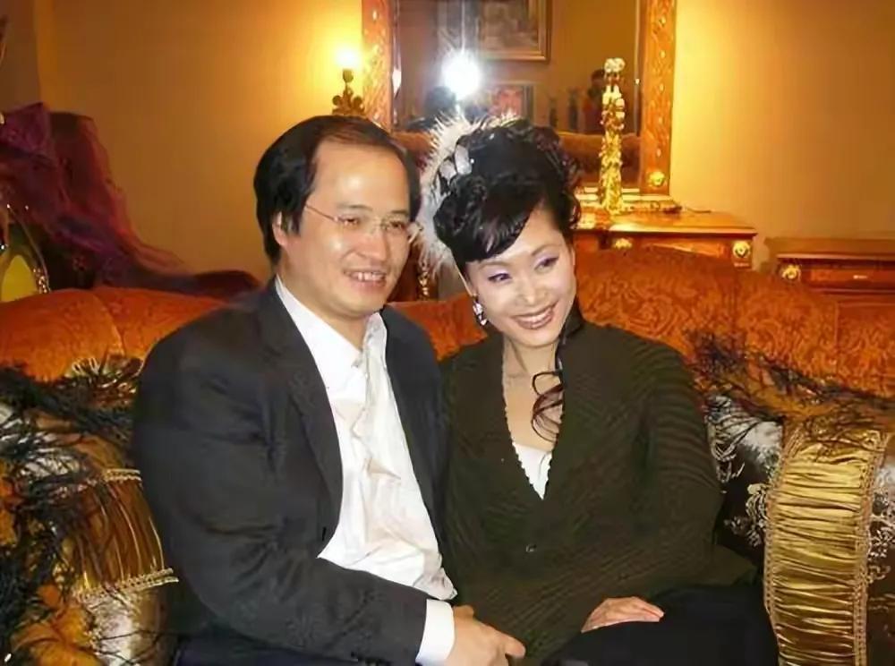 於文華