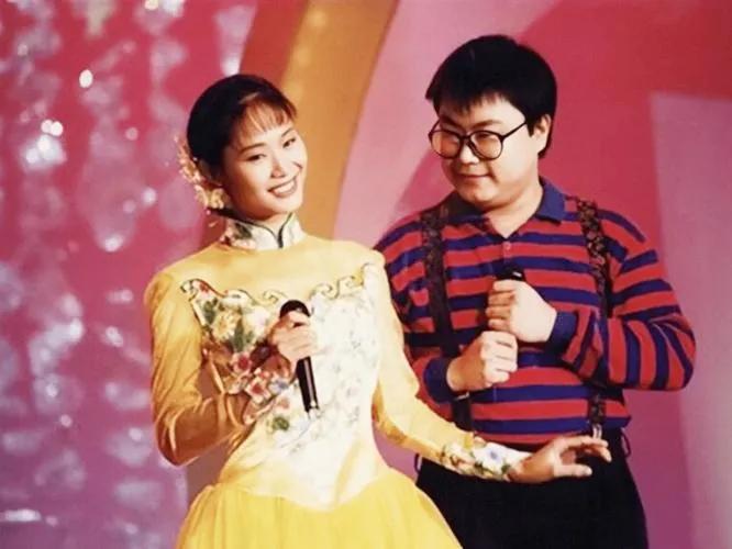 於文華