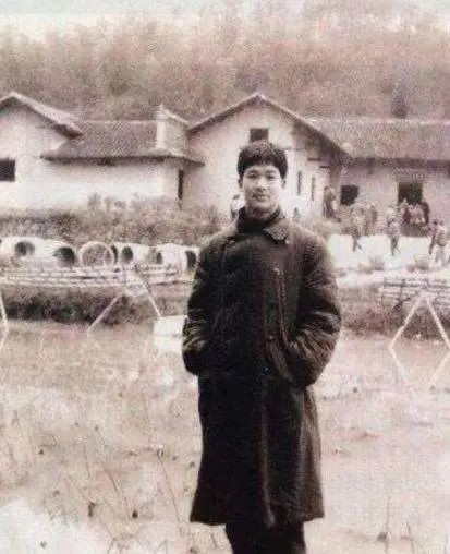 張國立