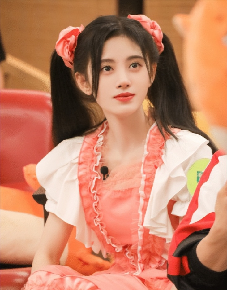 鞠婧禕
