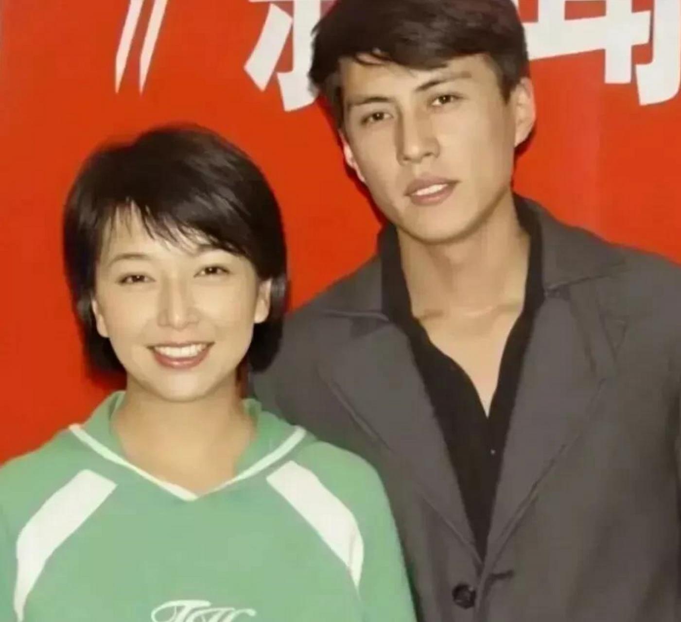 田震
