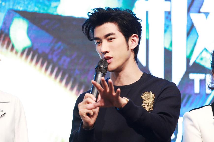李治廷