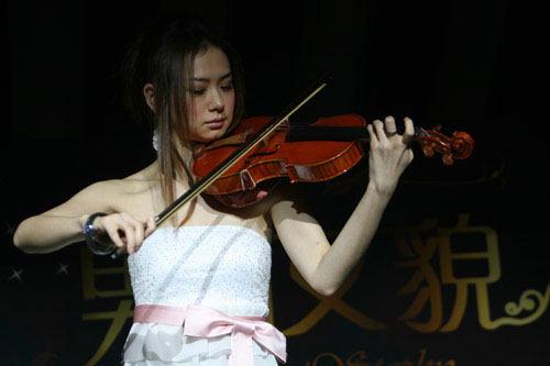 戚薇