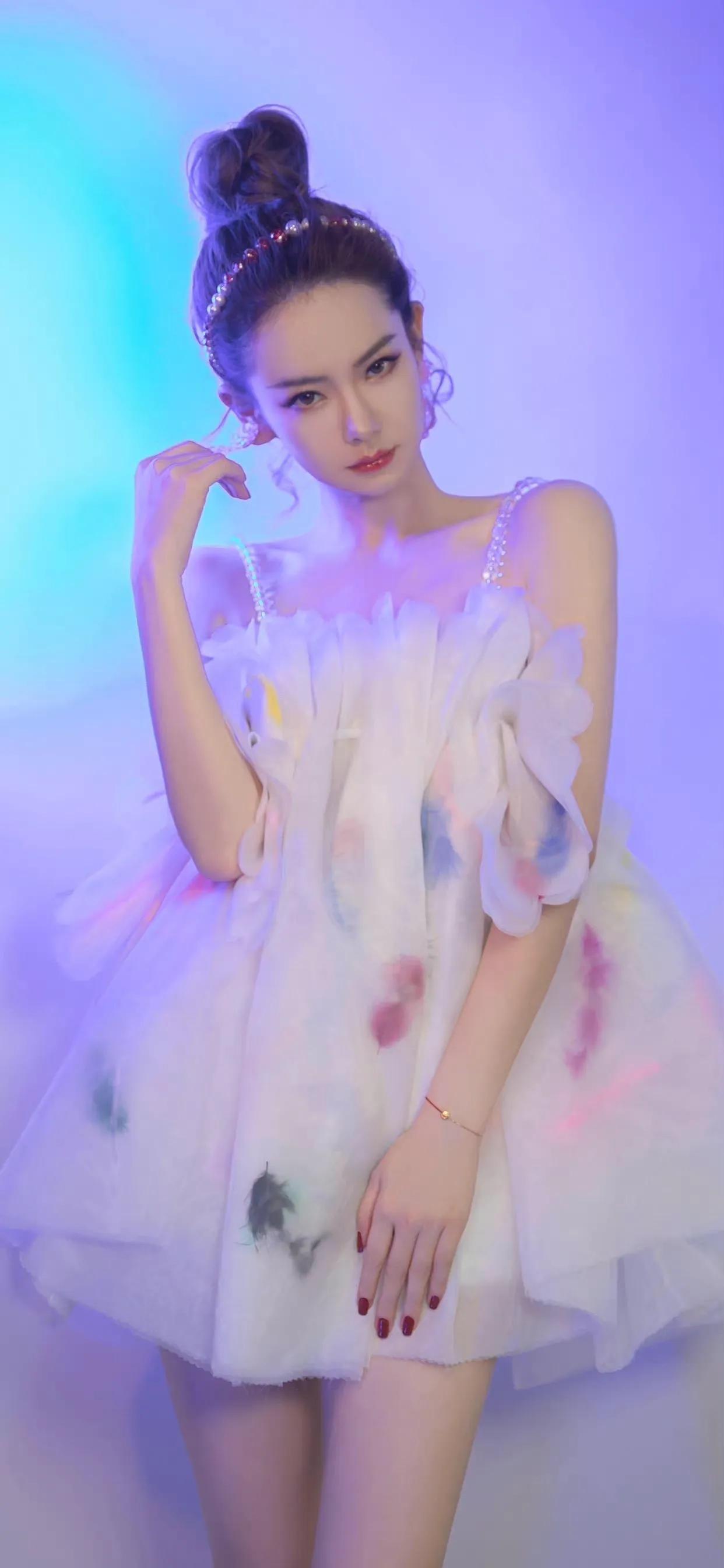戚薇