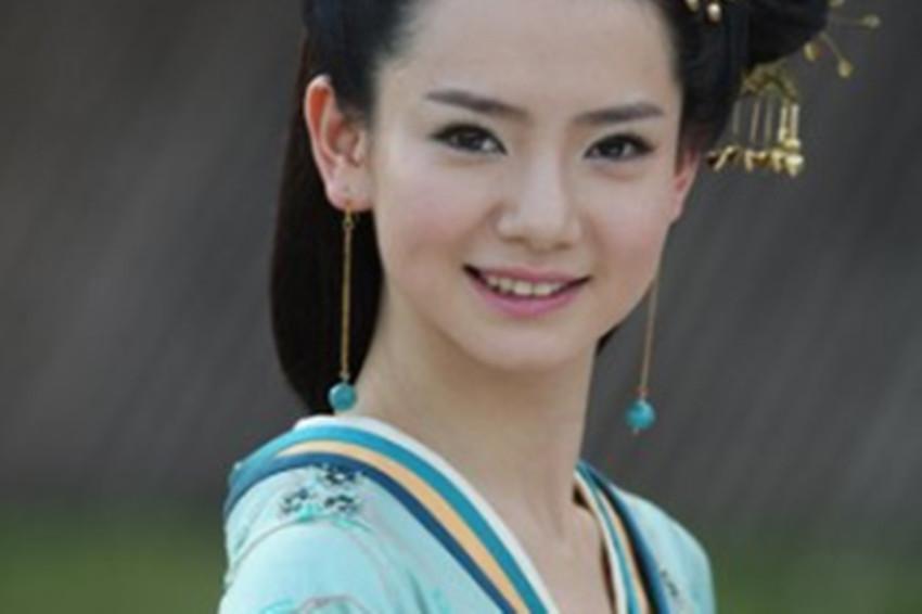 戚薇