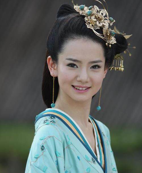 戚薇